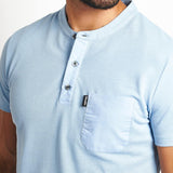 Pack de 3 Polos Cuello Henley Manga Corta Celeste, Blanco y Negro